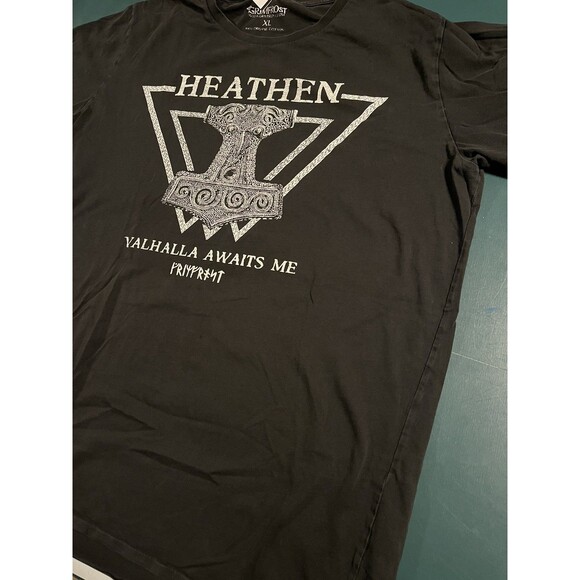 Men’s Grimfrost Clan Heathen Valhalla T-Shirt XL Viking Helmet Gothic - Picture 2 of 7